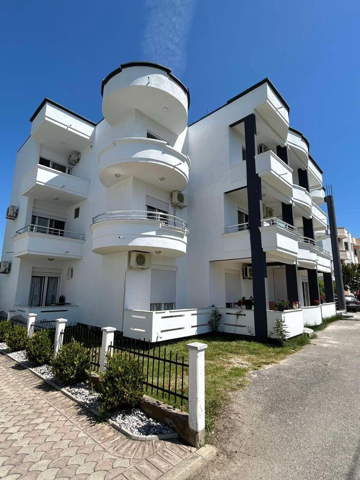 Apartmani Agovic Улцин Екстериор снимка