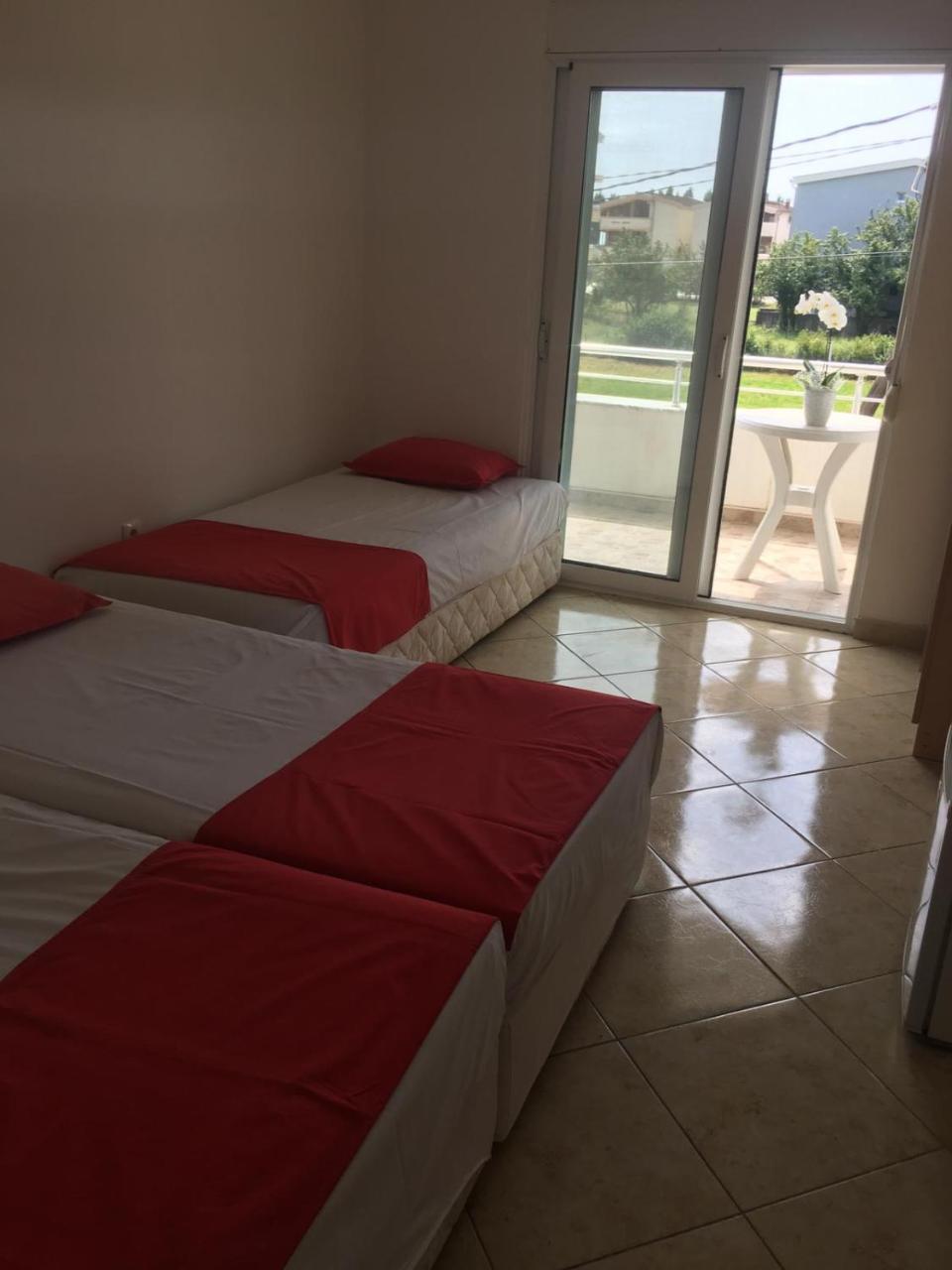 Apartmani Agovic Улцин Екстериор снимка